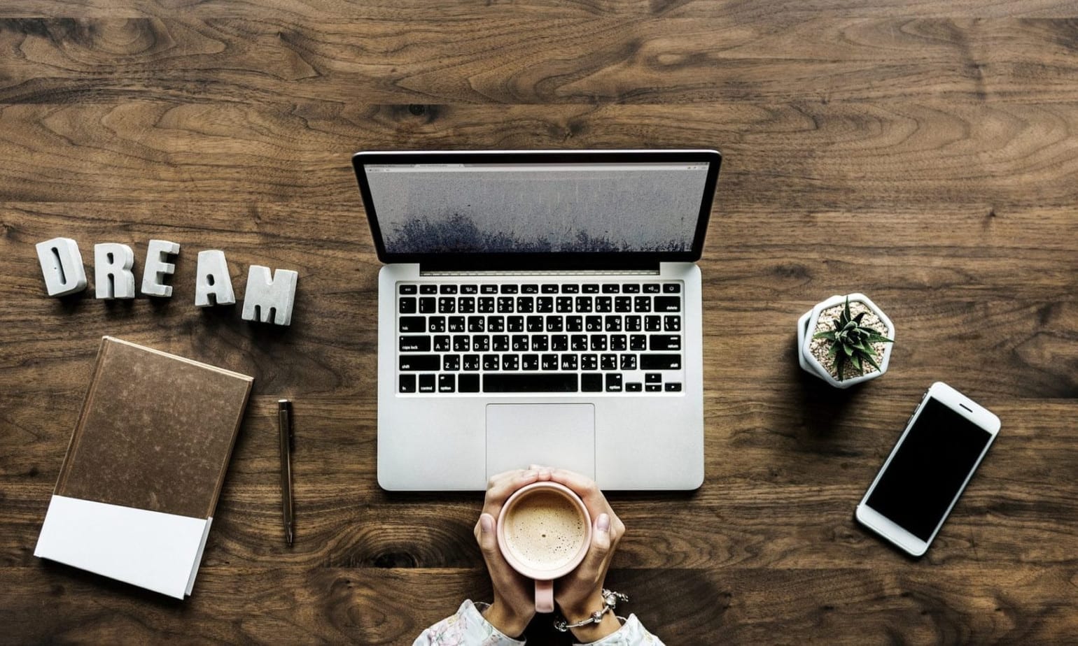 12 Jobs for Lazy People That Pay Well
