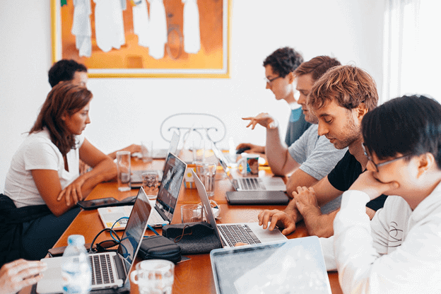 Follow These Tips from the Pros to Better Deal with HR Challenges