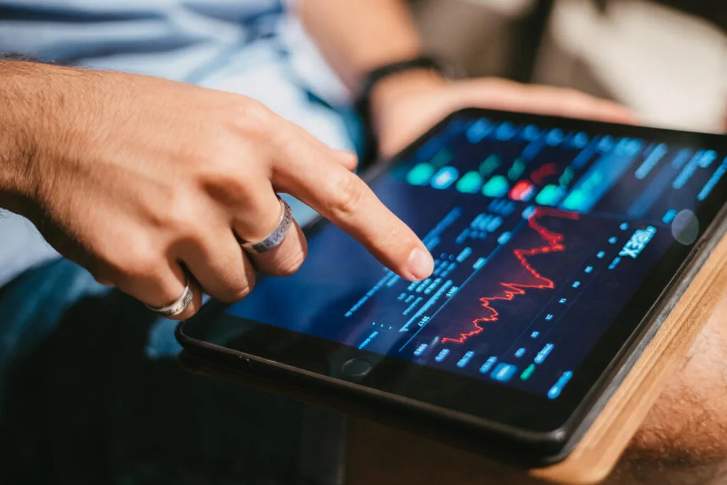 Debunk-The-Potential-Of-DAOs-In-Crypto-Marketing-001