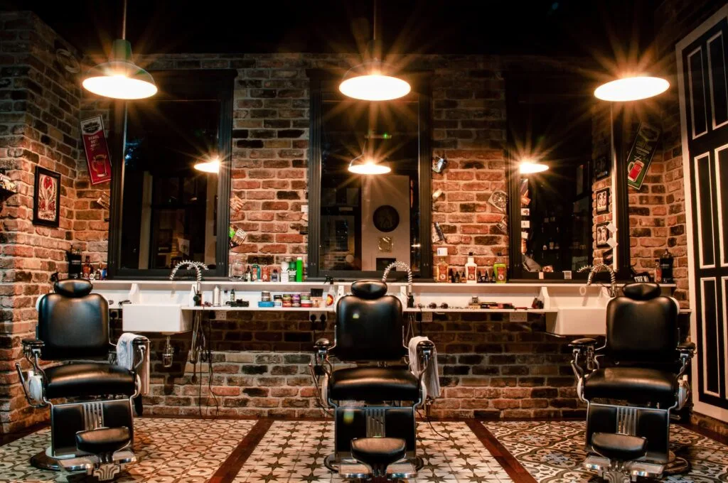 Beauty-and-Business-The-Secrets-to-a-Successful-Salon-Venture-001