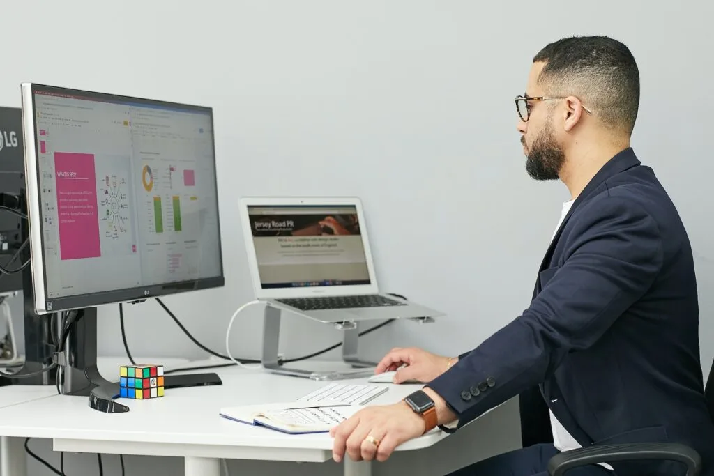 Choosing-SEO-Metrics-That-Matter-A-Guide-for-Business-Owners-001