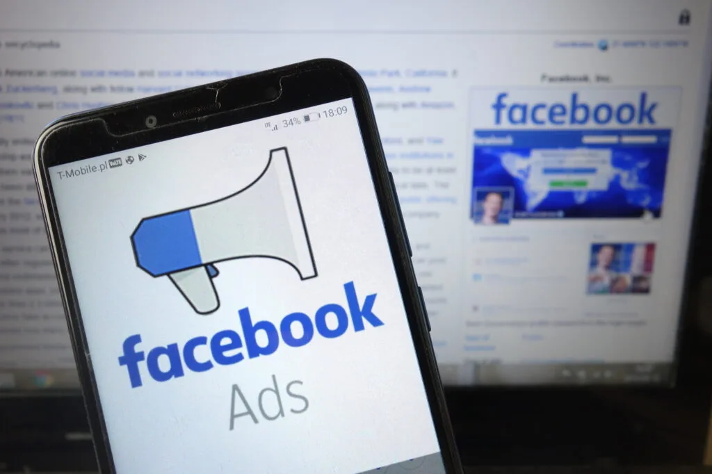 How-To-Leverage-Facebook-For-Small-Business-Marketing-001