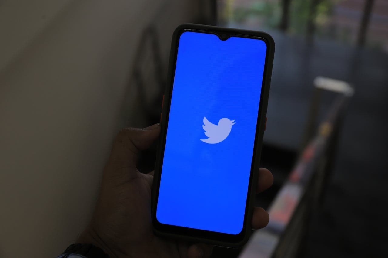 Why Deleting Old Tweets Matters for Your Business Image