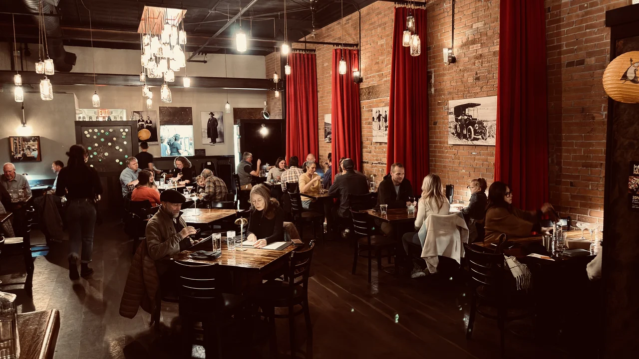 El Moro Spirits & Tavern